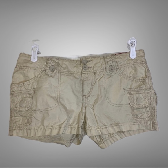 No Boundaries Shorts - Picture 1 of 4